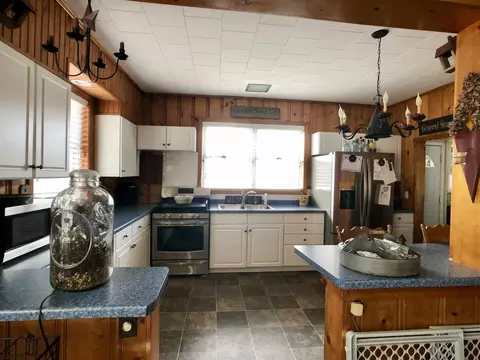 1321 State St, Eldorado, IL 62930 photo 14