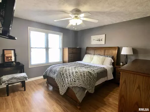 1321 State St, Eldorado, IL 62930 photo 25