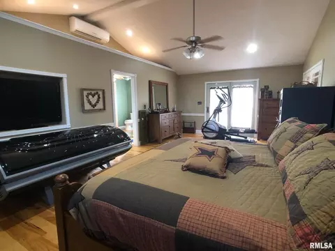1321 State St, Eldorado, IL 62930 photo 18