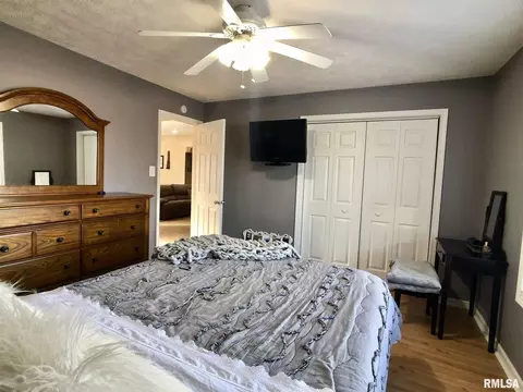 1321 State St, Eldorado, IL 62930 photo 26