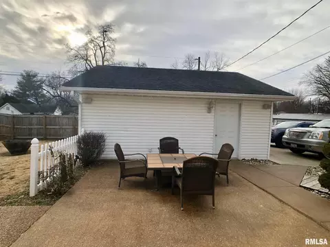 1321 State St, Eldorado, IL 62930 photo 45