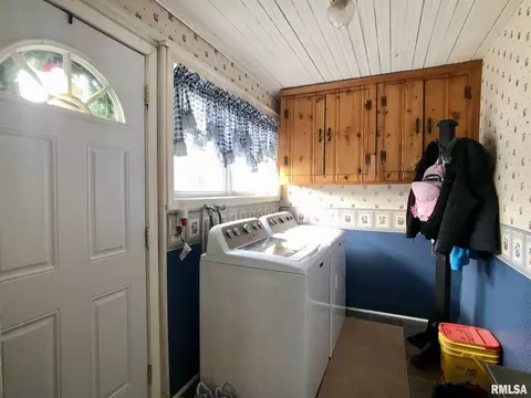 1321 State St, Eldorado, IL 62930 photo 33