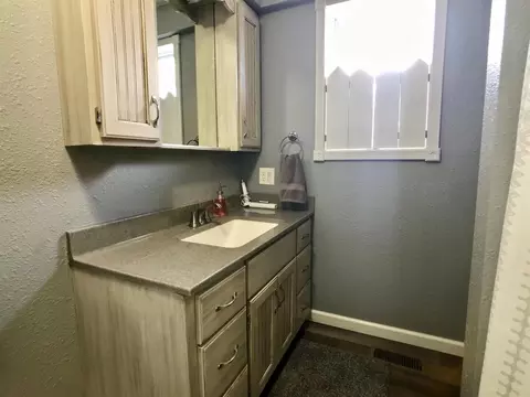 1321 State St, Eldorado, IL 62930 photo 30
