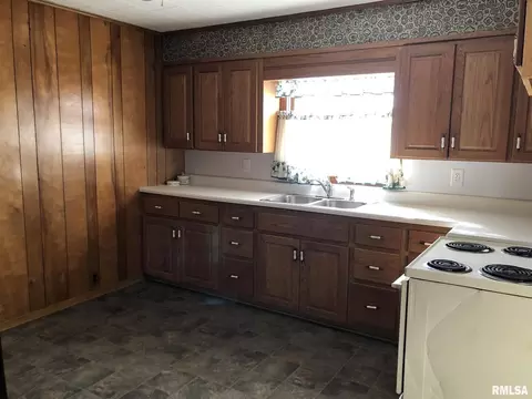 1002 W Boulevard St, Marion, IL 62959 photo 7