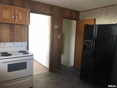 1002 W Boulevard St, Marion, IL 62959 photo 8