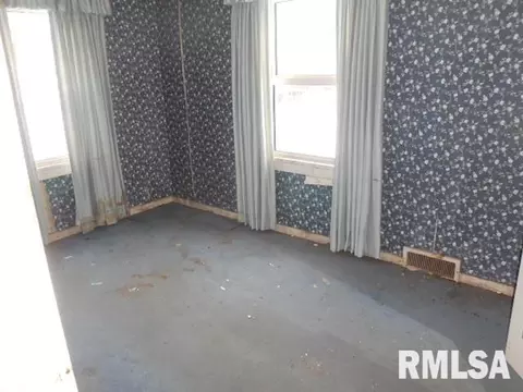 404 20th Ave, Moline, IL 61265 photo 5