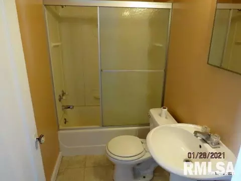308 W Main St, Morrison, IL 61270 photo 9