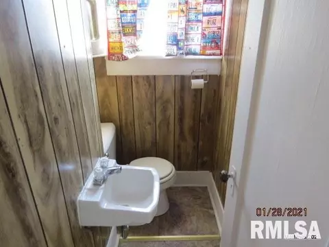 308 W Main St, Morrison, IL 61270 photo 10