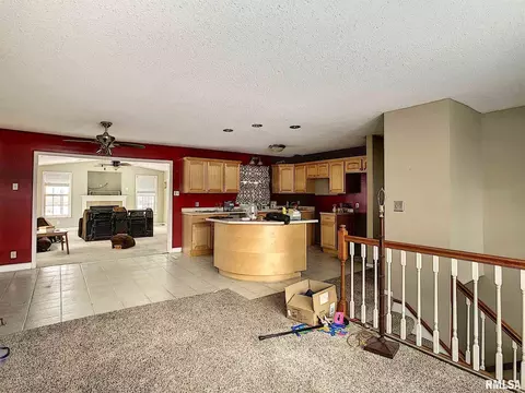 28 Park View Dr, Eldridge, IA 52748 photo 5