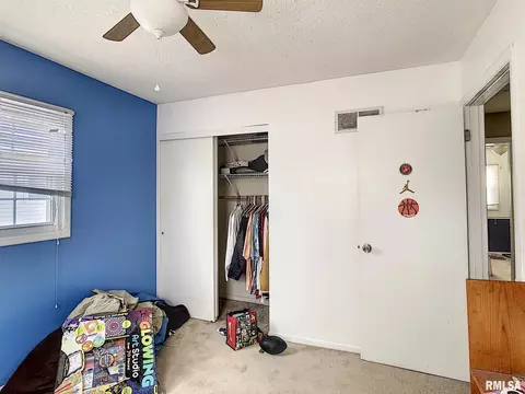 28 Park View Dr, Eldridge, IA 52748 photo 10