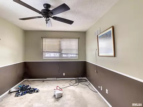 28 Park View Dr, Eldridge, IA 52748 photo 14