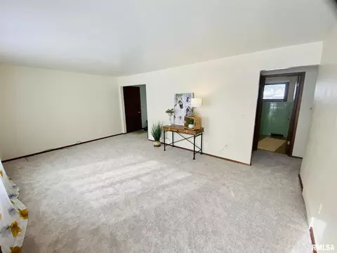601 W 3rd St, Sherrard, IL 61281 photo 7