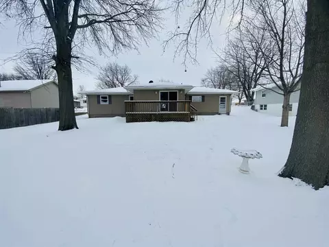 601 W 3rd St, Sherrard, IL 61281 photo 2