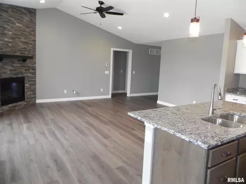 1705 E 6th St #A, Coal Valley, IL 61240 photo 7