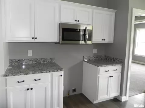 1705 E 6th St #A, Coal Valley, IL 61240 photo 29
