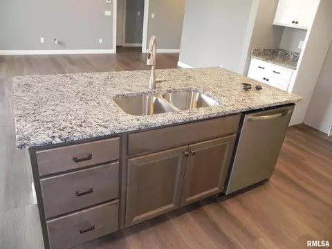 1705 E 6th St #A, Coal Valley, IL 61240 photo 23