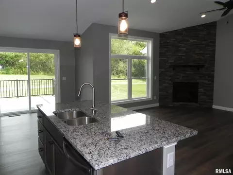 1705 E 6th St #A, Coal Valley, IL 61240 photo 8