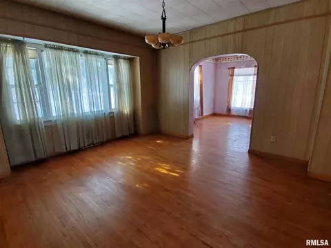 103 N 1st St, Alpha, IL 61413 photo 5