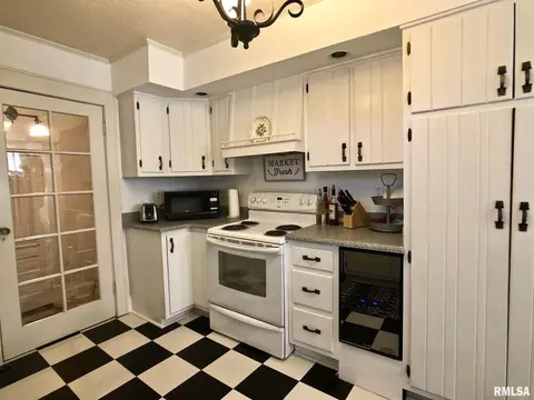 1809 4th St, Eldorado, IL 62930 photo 14