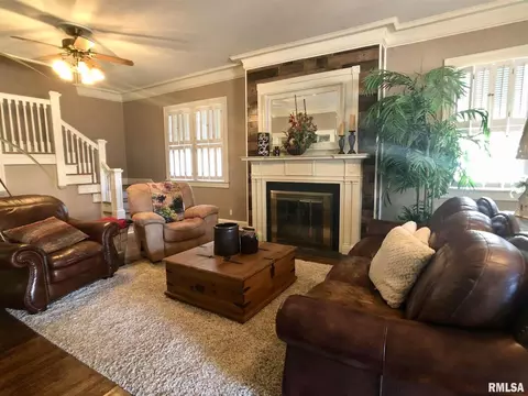 1809 4th St, Eldorado, IL 62930 photo 4