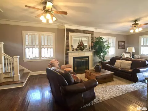1809 4th St, Eldorado, IL 62930 photo 3
