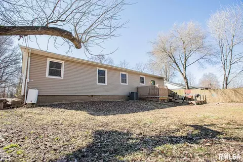 311 E Bond St, Herrin, IL 62948 photo 33