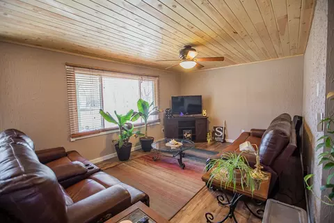 311 E Bond St, Herrin, IL 62948 photo 7