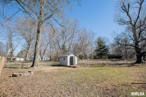 311 E Bond St, Herrin, IL 62948 photo 35