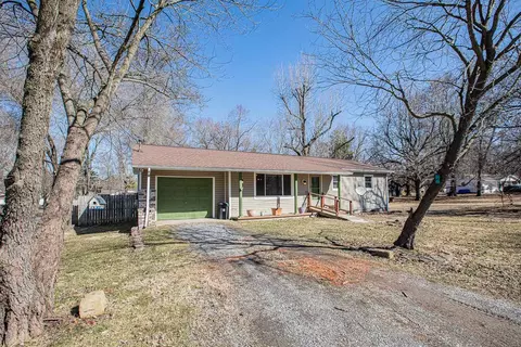 311 E Bond St, Herrin, IL 62948 photo 38