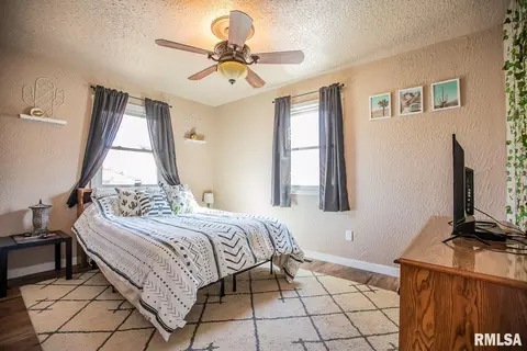 311 E Bond St, Herrin, IL 62948 photo 21