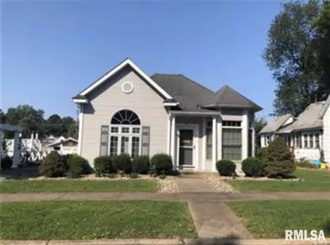 513 S 16th St, Herrin, IL 62948 photo 1