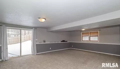 5347 34th Ave, Moline, IL 61265 photo 3