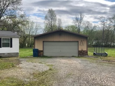 8754 Parkdon St, Christopher, IL 62822 photo 2