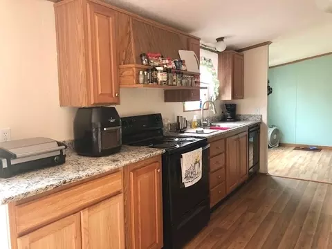 8754 Parkdon St, Christopher, IL 62822 photo 11