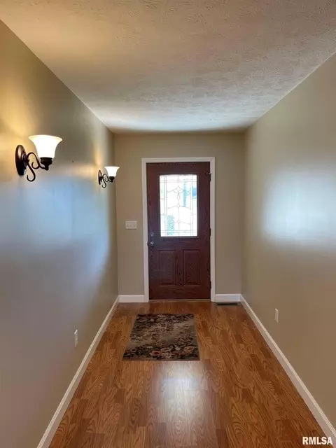 703 Legacy Dr, Herrin, IL 62948 photo 4
