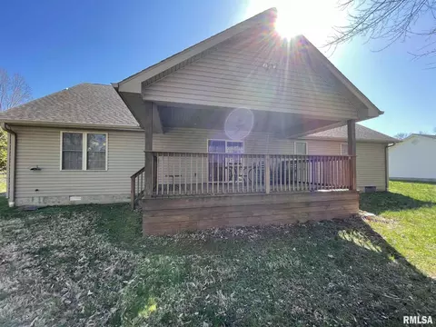 703 Legacy Dr, Herrin, IL 62948 photo 2