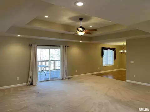 703 Legacy Dr, Herrin, IL 62948 photo 9