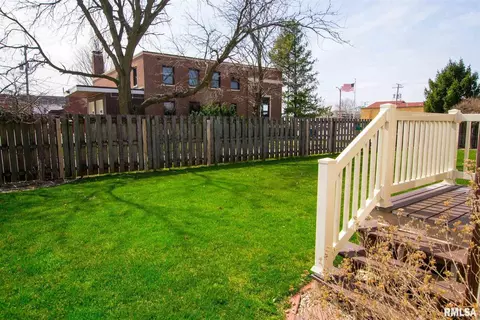 404 9th Ave, Fulton, IL 61252 photo 4