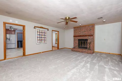 404 Cedar St, Andover, IL 61233 photo 2