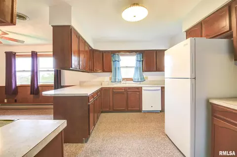 3152 Eclipse St, Clinton, IA 52732 photo 10