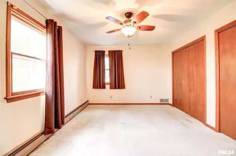 3152 Eclipse St, Clinton, IA 52732 photo 14