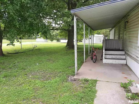 516 Tower Rd, Herrin, IL 62948 photo 9