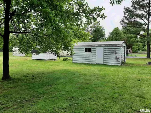 516 Tower Rd, Herrin, IL 62948 photo 5