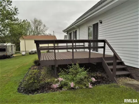 511 Willow St, Bennett, IA 52721 photo 4