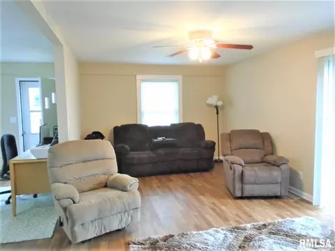 511 Willow St, Bennett, IA 52721 photo 9
