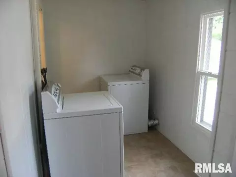 312 8th St, Silvis, IL 61282 photo 7