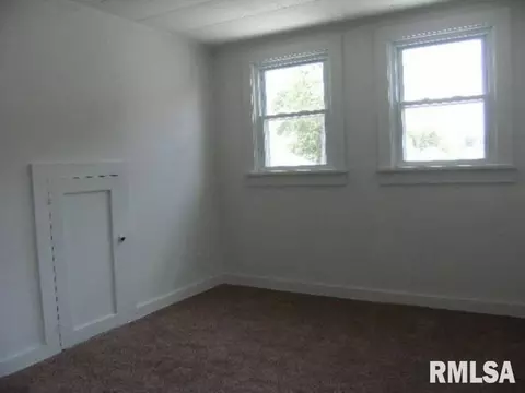 312 8th St, Silvis, IL 61282 photo 5