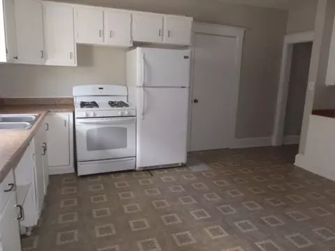 147 6th St, Silvis, IL 61282 photo 3