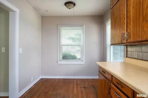 329 23rd Ave, Moline, IL 61265 photo 7