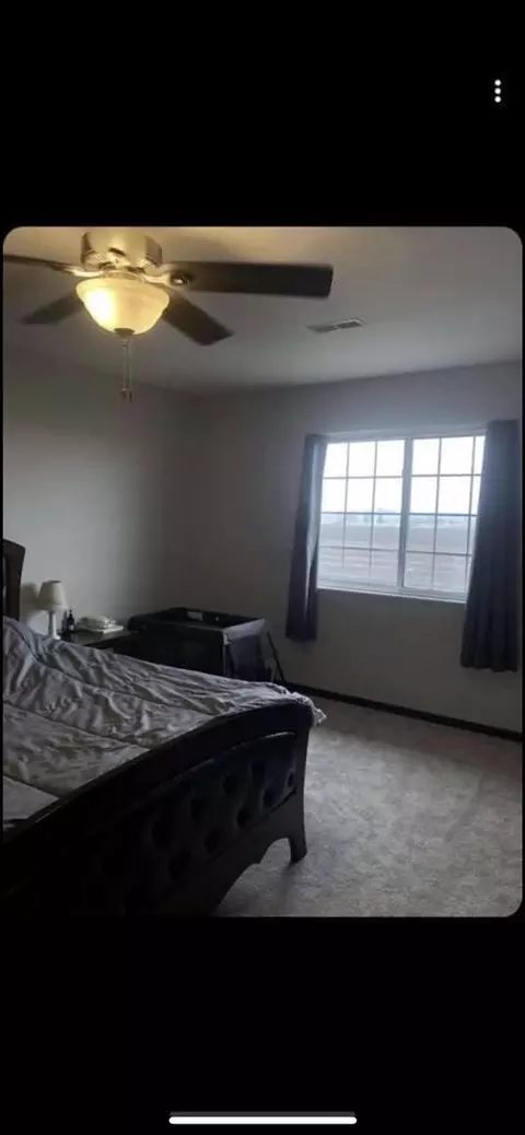 420 E Franklin St, Eldridge, IA 52748 photo 3